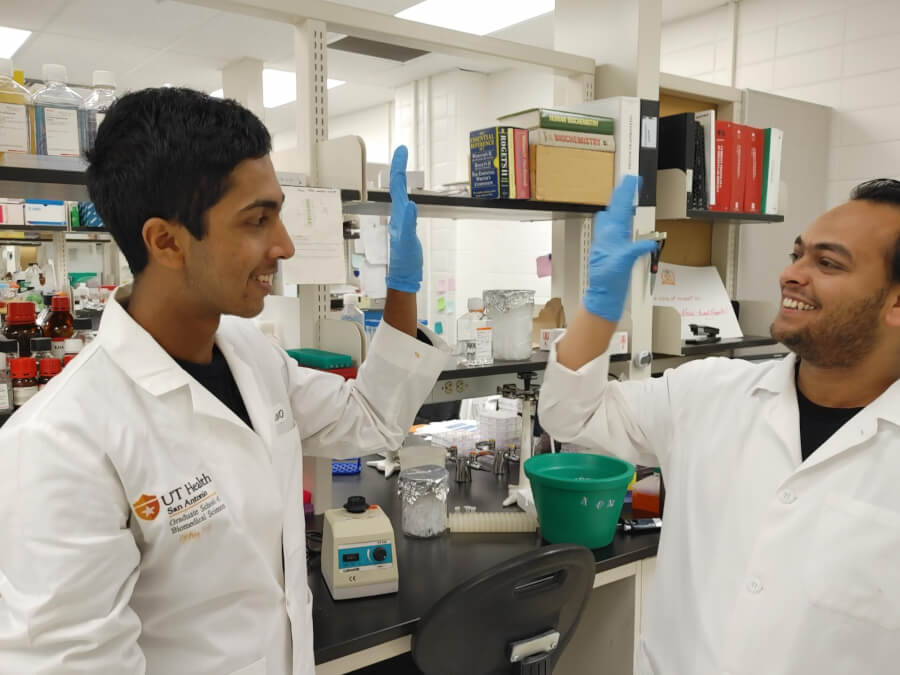 Photo of Arhan Rao and Khaled Nassar in lab
