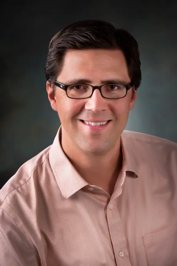 Headshot of David Roberts, PhD.
